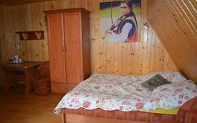 Gorolik U Kwietniow-Centrum Bukowiny- Mozliwosc Wyzywienia